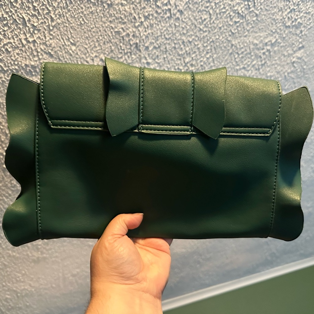 Green Ruffle Clutch Handbag - Picture 2 of 4
